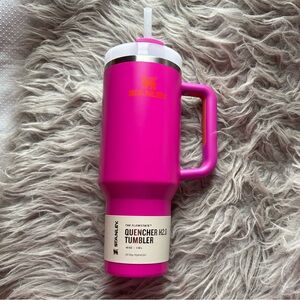 Stanley Quencher H2.0 40 oz tumbler Vivid Violet Heat Wave EDITION NWT